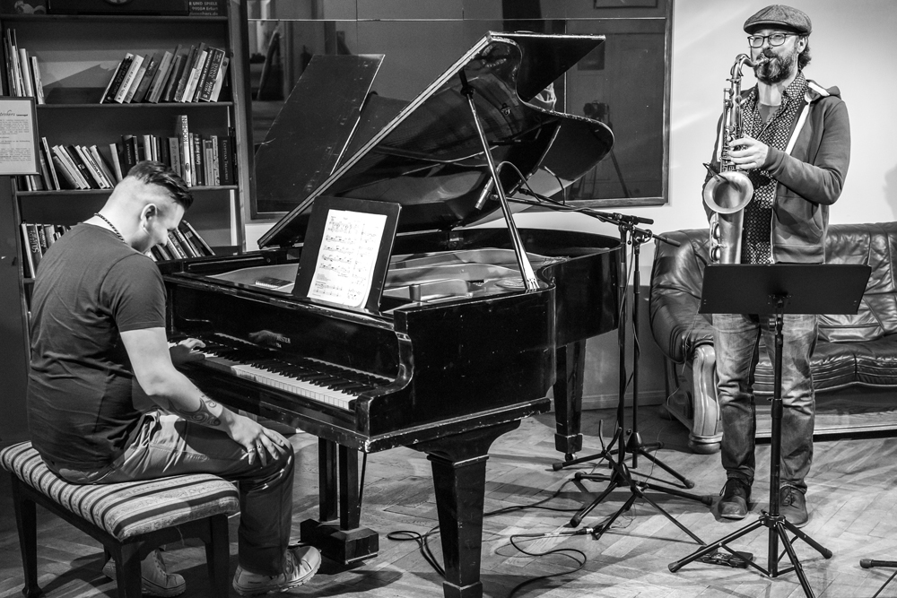 Robert Fränzel und Pianist Sammy Lukas (Foto: Steffen Riese)